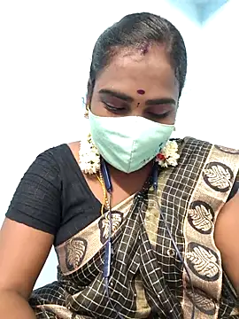Snapshot of Tamil_riyalini12 chatting on October 3, 5:36 pm Tamil riyalini12 online show from October 3, 5:36 pm