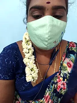 Snapshot of Tamil_riyalini12 chatting on November 21, 5:23 pm Tamil riyalini12 online show from November 21, 5:23 pm