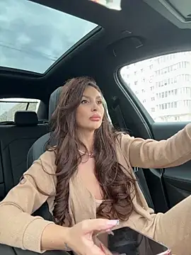 LunaBex online show from November 26, 8:47 am