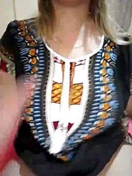 Snapshot of dina_hot_sex chatting on April 3, 9:54 pm dina hot sex online show from April 3, 9:54 pm