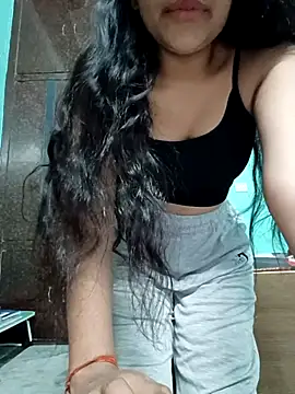 Snapshot of Sexy_Yasmin chatting on October 28, 10:47 am Sexy Yasmin online show from October 28, 10:47 am