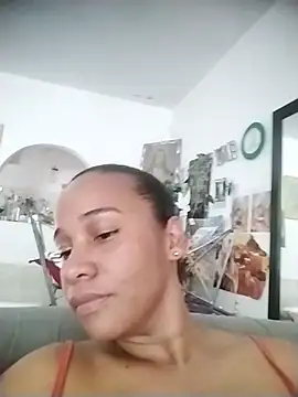 Snapshot of EbonyHorrny chatting on February 26, 6:30 pm EbonyHorrny online show from February 26, 6:30 pm