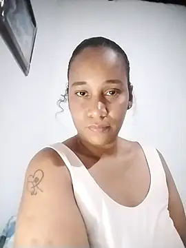 Snapshot of EbonyHorrny chatting on February 7, 3:03 am EbonyHorrny online show from February 7, 3:03 am