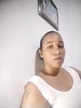 Snapshot of EbonyHorrny chatting on February 22, 4:04 am EbonyHorrny online show from February 22, 4:04 am