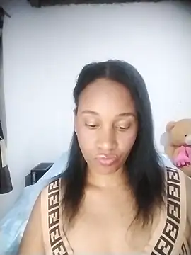 Snapshot of EbonyHorrny chatting on November 12, 1:54 am EbonyHorrny online show from November 12, 1:54 am