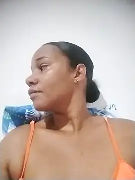 Snapshot of EbonyHorrny chatting on January 7, 6:13 pm EbonyHorrny online show from January 7, 6:13 pm