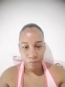 Snapshot of EbonyHorrny chatting on December 21, 2:08 pm EbonyHorrny online show from December 21, 2:08 pm