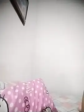 Snapshot of EbonyHorrny chatting on February 20, 2:30 am EbonyHorrny online show from February 20, 2:30 am