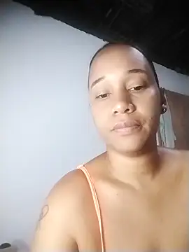 Snapshot of EbonyHorrny chatting on February 17, 2:31 am EbonyHorrny online show from February 17, 2:31 am