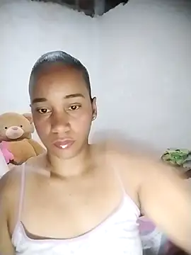 Snapshot of EbonyHorrny chatting on October 12, 12:06 pm EbonyHorrny online show from October 12, 12:06 pm