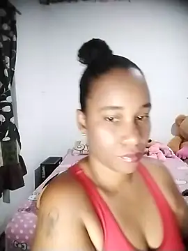 Snapshot of EbonyHorrny chatting on November 4, 12:20 pm EbonyHorrny online show from November 4, 12:20 pm