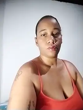 Snapshot of EbonyHorrny chatting on February 11, 12:38 pm EbonyHorrny online show from February 11, 12:38 pm