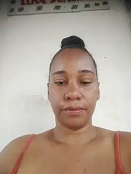 Snapshot of EbonyHorrny chatting on November 29, 3:56 pm EbonyHorrny online show from November 29, 3:56 pm