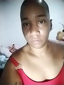 Snapshot of EbonyHorrny chatting on October 7, 11:55 am EbonyHorrny online show from October 7, 11:55 am