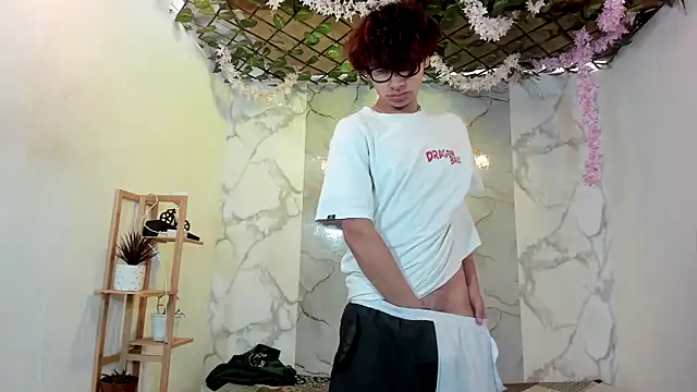 Bastian boyshot77 online show from May 17, 7:47 pm