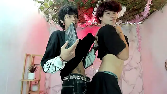 Bastian boyshot77 online show from May 5, 5:49 pm