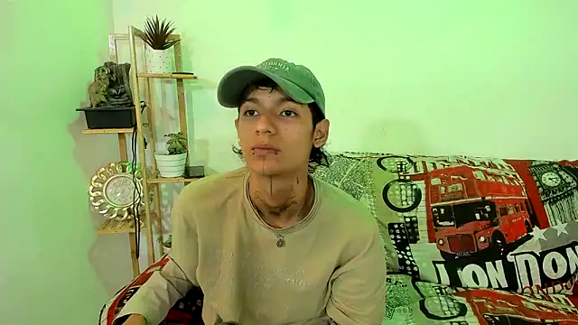 Bastian boyshot77 online show from February 13, 1:33 pm