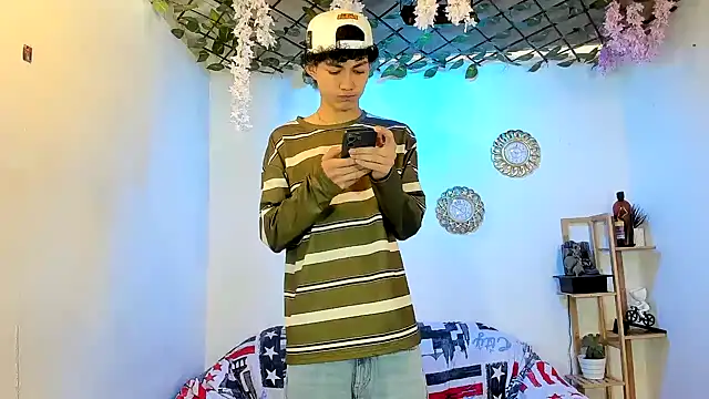 Bastian boyshot77 online show from November 17, 2:21 pm