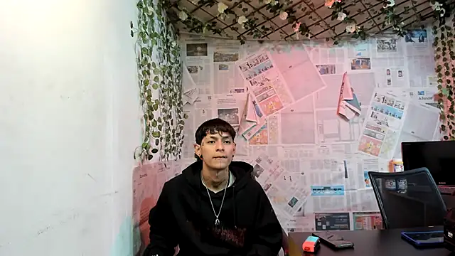 Snapshot of Bastian_boyshot77 chatting on July 18, 1:30 pm Bastian boyshot77 online show from July 18, 1:30 pm