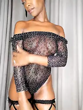 chocolatehotwife online show from April 17, 1:41 am