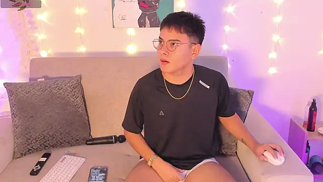 Young Ben online show from April 26, 1:14 am