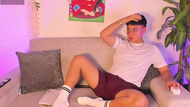 Young Ben online show from November 14, 10:57 pm