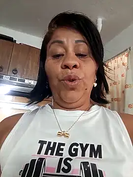 Snapshot of andrea_sweet8 chatting on November 17, 3:27 pm andrea sweet8 online show from November 17, 3:27 pm