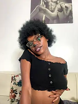 Lil-shawrie online show from October 16, 11:51 am