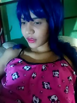 famousfox-69 online show from November 20, 5:08 am