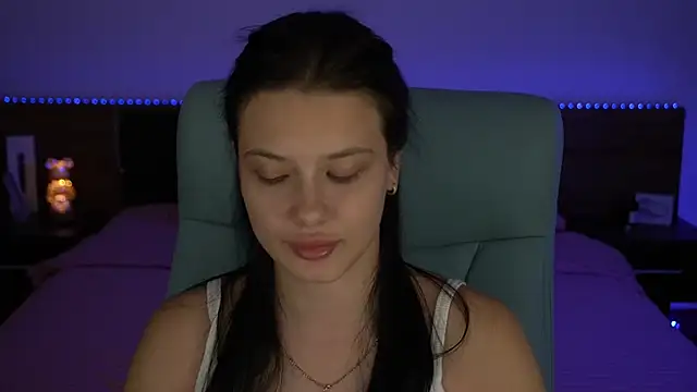 Snapshot of ReginaWine chatting on October 21, 7:02 pm ReginaWine online show from October 21, 7:02 pm