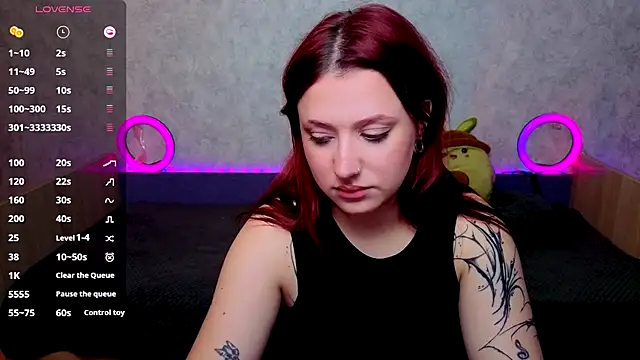 Snapshot of Mini_Lady1 chatting on October 12, 7:32 am Mini Lady1 online show from October 12, 7:32 am