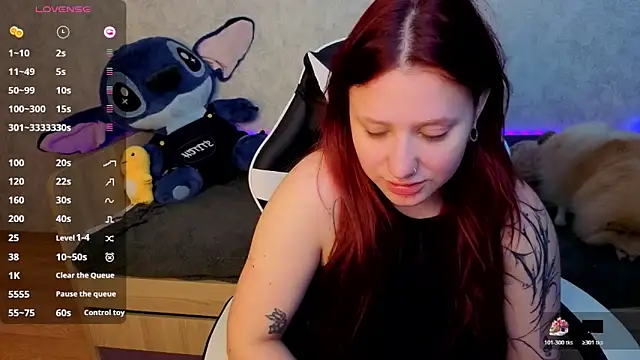 Snapshot of Mini_Lady1 chatting on November 16, 7:35 am Mini Lady1 online show from November 16, 7:35 am