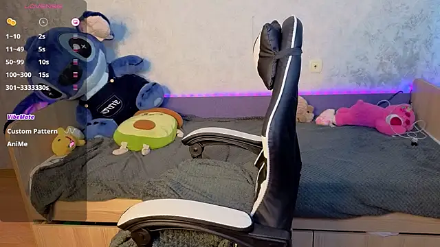 Snapshot of Mini_Lady1 chatting on November 20, 7:31 am Mini Lady1 online show from November 20, 7:31 am