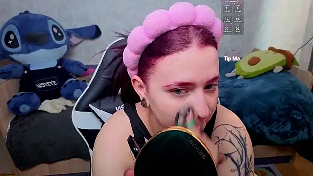 Mini Lady1 online show from February 18, 9:06 am