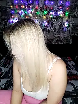 HoneyNelly online show from February 10, 11:26 pm