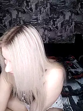 Snapshot of HoneyNelly chatting on December 18, 12:49 am HoneyNelly online show from December 18, 12:49 am