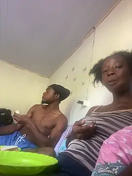 Snapshot of GeileErica chatting on November 9, 11:36 am GeileErica online show from November 9, 11:36 am