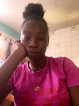 Snapshot of GeileErica chatting on October 17, 6:43 pm GeileErica online show from October 17, 6:43 pm