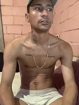 Snapshot of dotado22cmpoa chatting on April 2, 1:57 am dotado22cmpoa online show from April 2, 1:57 am