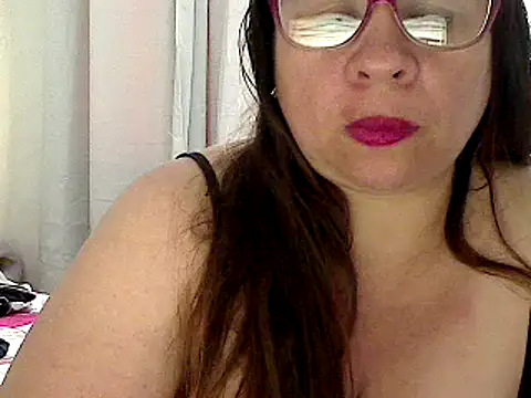 Snapshot of luciana69hot chatting on March 17, 4:43 pm luciana69hot online show from March 17, 4:43 pm