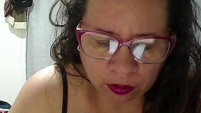 Snapshot of luciana69hot chatting on November 15, 6:34 pm luciana69hot online show from November 15, 6:34 pm