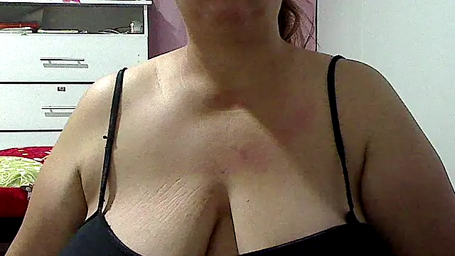 Snapshot of luciana69hot chatting on March 1, 11:49 pm luciana69hot online show from March 1, 11:49 pm