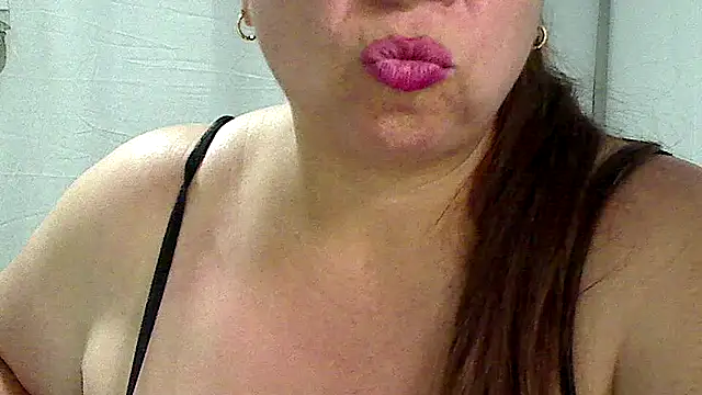 luciana69hot online show from April 8, 4:08 pm