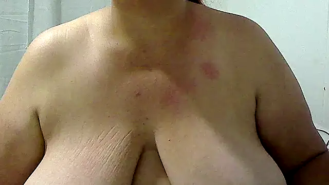 luciana69hot online show from May 5, 4:32 pm