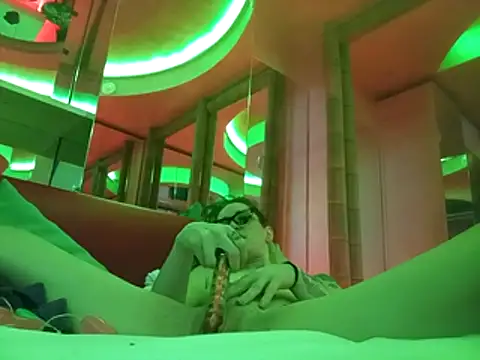 Snapshot of BestSexForYou chatting on March 2, 3:18 am BestSexForYou online show from March 2, 3:18 am