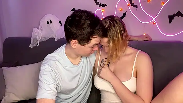 julielourens online show from October 29, 8:13 am