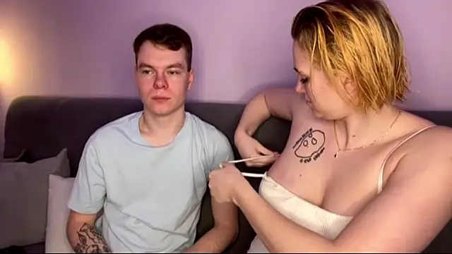 julielourens online show from September 20, 7:24 am