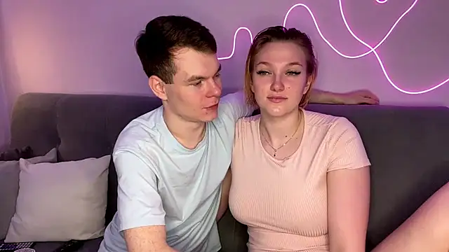 julielourens online show from October 3, 8:16 am