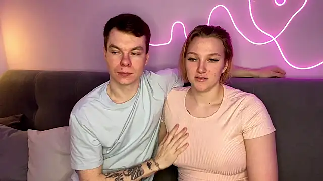 julielourens online show from October 13, 7:21 am