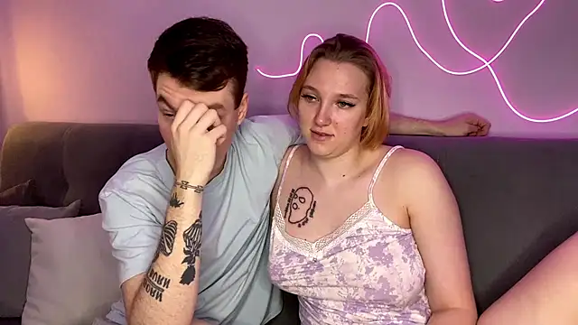 julielourens online show from October 8, 8:05 am